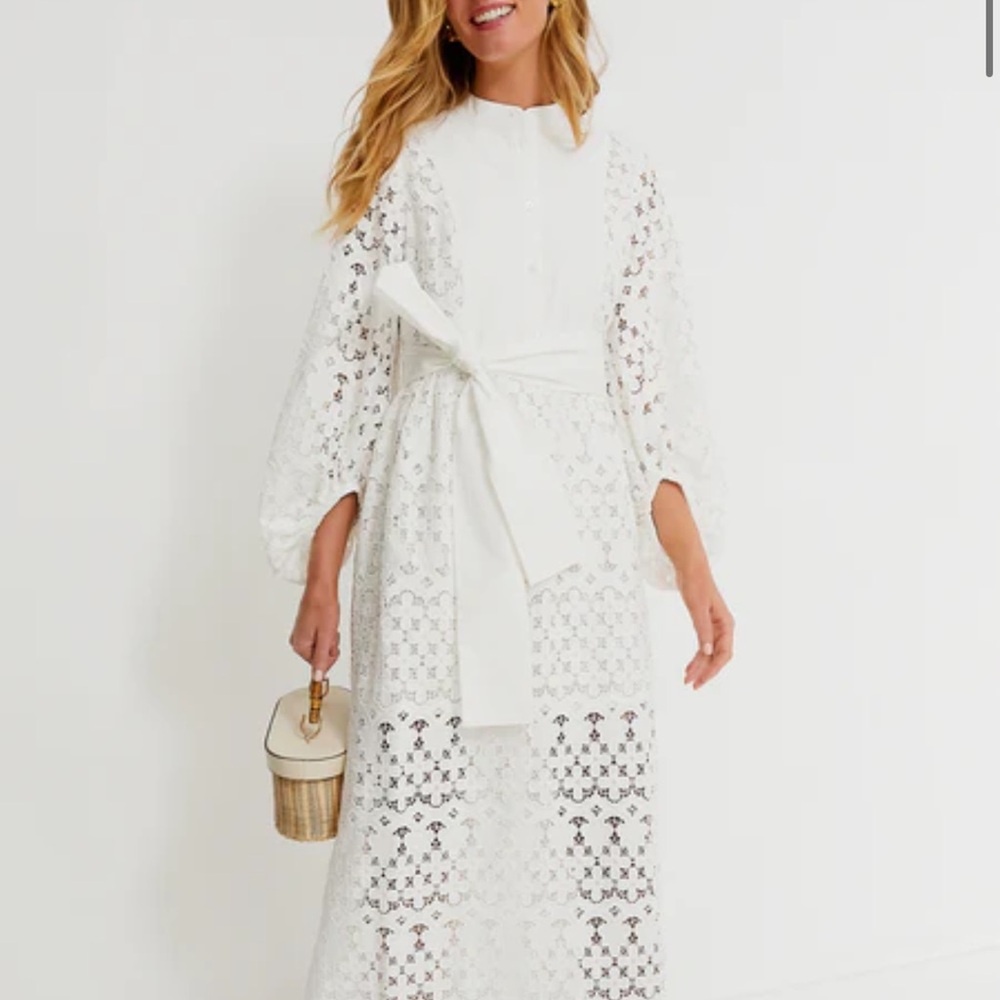 Elegant White Lace Dress